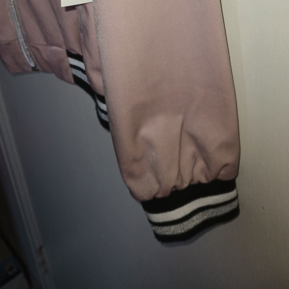 Bundle - Picture 5 of 12